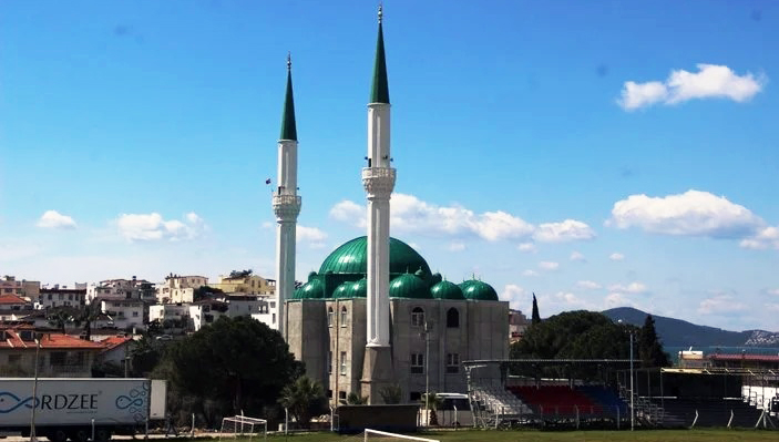 Haydaa!.. Milas’ın Güllük Mahallesi’ndeki eski camide çürük çıktı