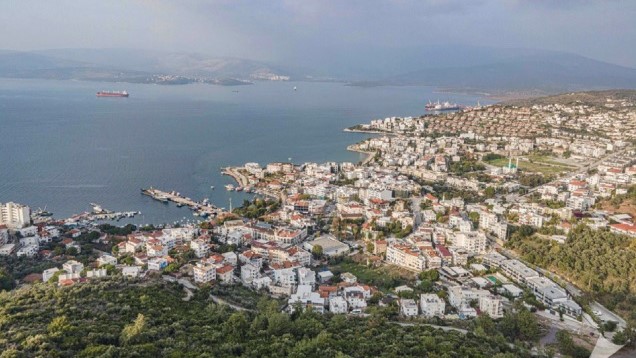 Barış Yasasına göre yıkılamayacak binayı yıktılar yerine yeni bina diktiler