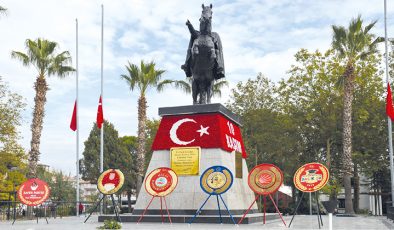 10 Kasım’da Atatürk anısına çelenk koymayanlar